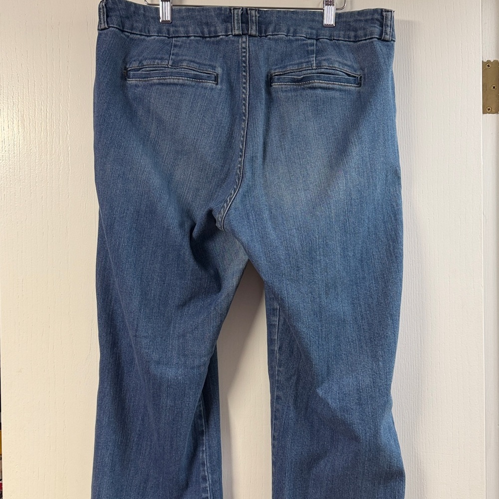Almost Vintage 2009 Women’s Old Navy Bootcut Trouser Jeans - Picture 5 of 6